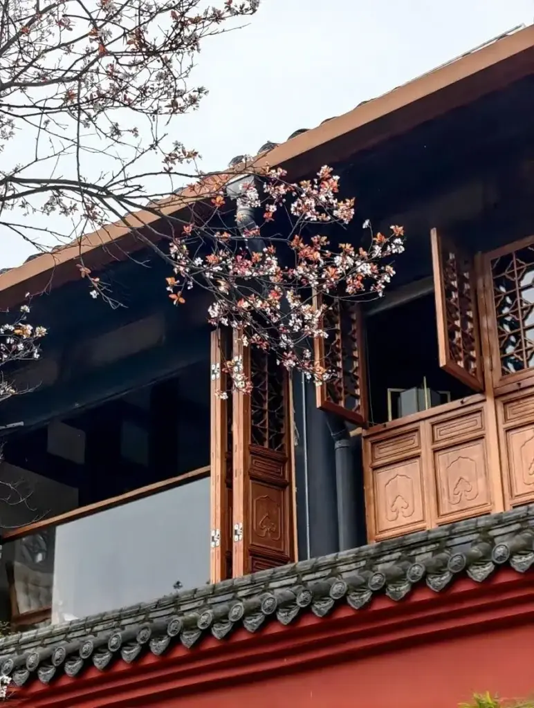 Upstairs of the ancient building of Guangdong Guild Hall in Taikoo Li, Chengdu