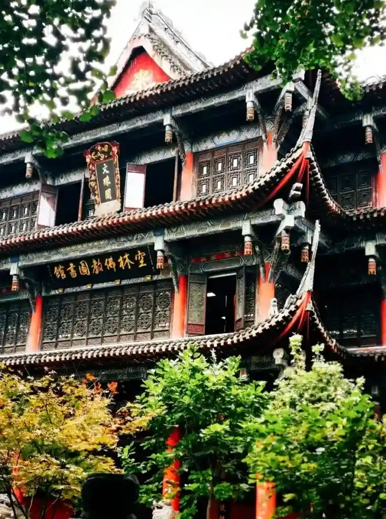 Wenshu Pavilion in Wenshu Monastery in Chengdu