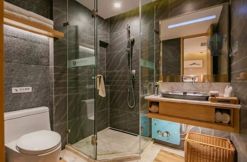 Bathroom at Chengdu Xipu Yinyi Cultural Hotel