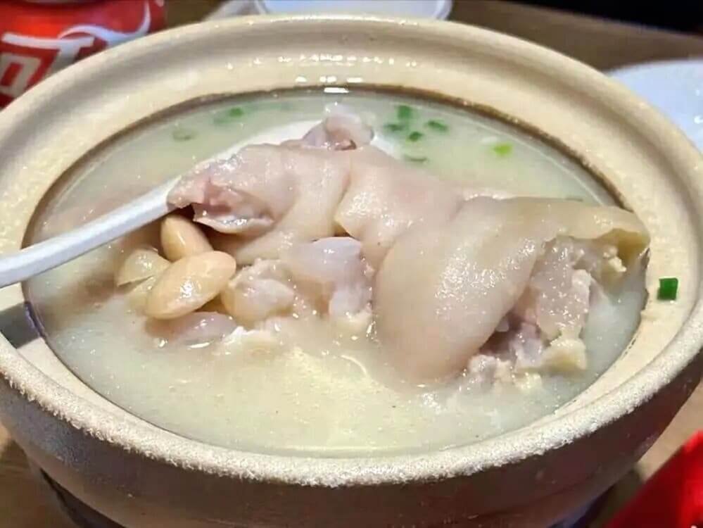 chengdu famous food hoof flower