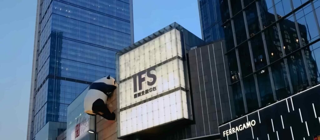 Chengdu Taikoo Li IFS Panda Climbing Wall Sculpture