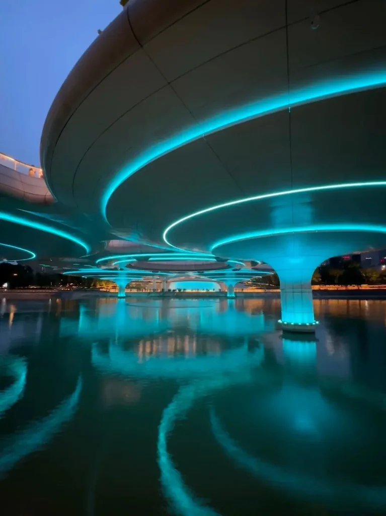 Night view of Chengdu Jiaozi Pedestrian Bridge Night view of Chengdu Jiaozi Pedestrian Bridge