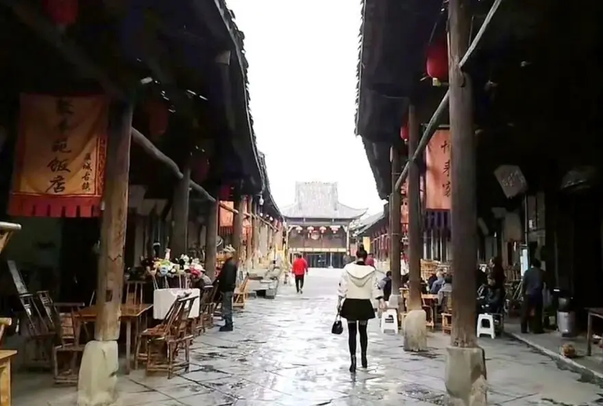 Liangting Street in Luocheng Ancient Town