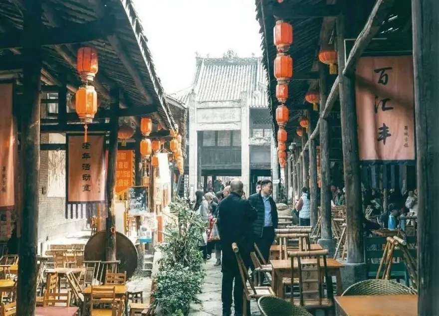 Old shops in Luocheng Ancient Town