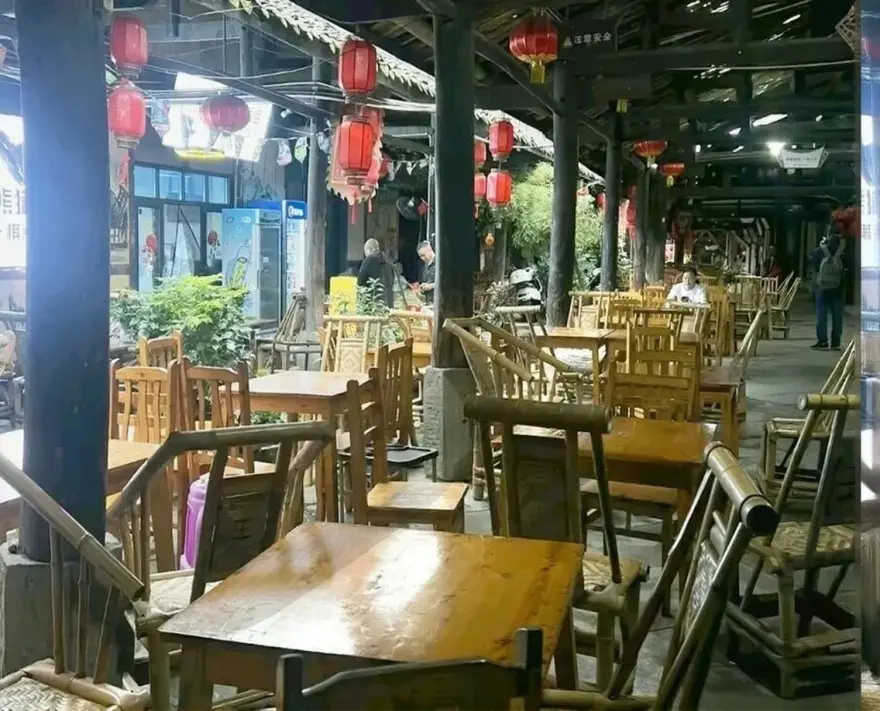 Snack stalls in Luocheng Ancient Town