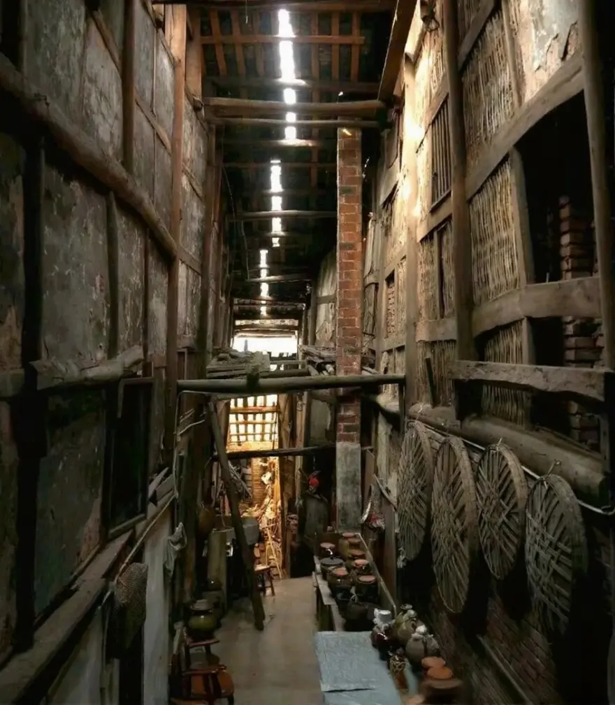 The interior of the old houses in Luocheng Ancient Town