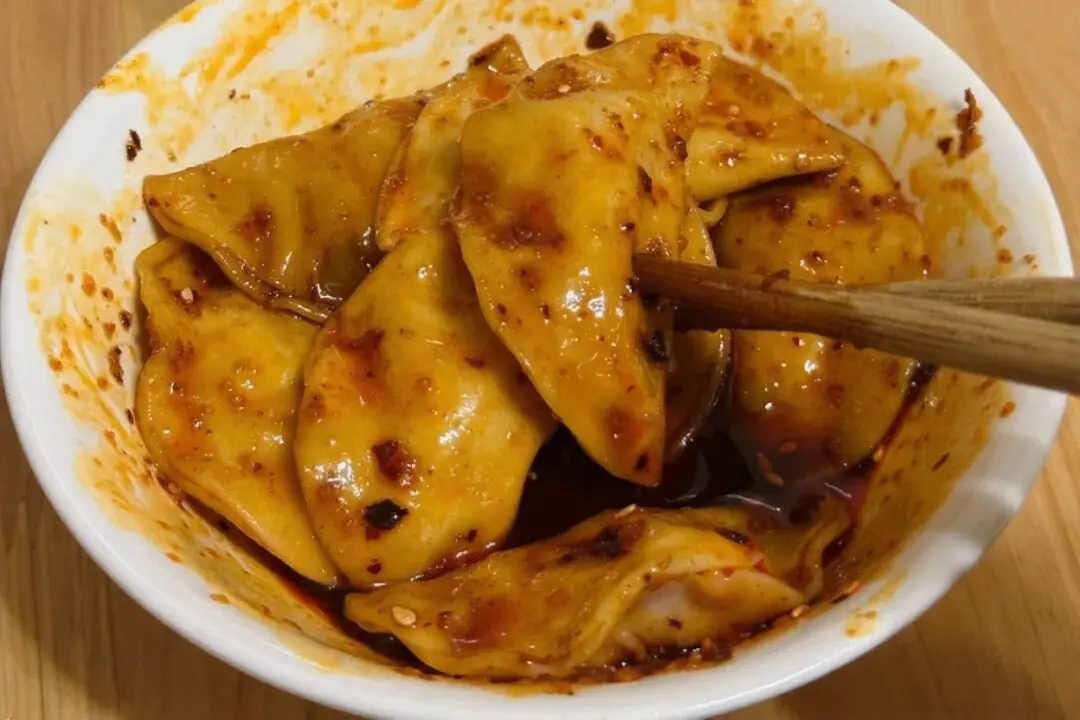 Spicy oil dumplings at a private dumpling restaurant