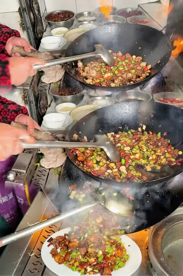 Chengdu Green Pepper Spicy Chicken