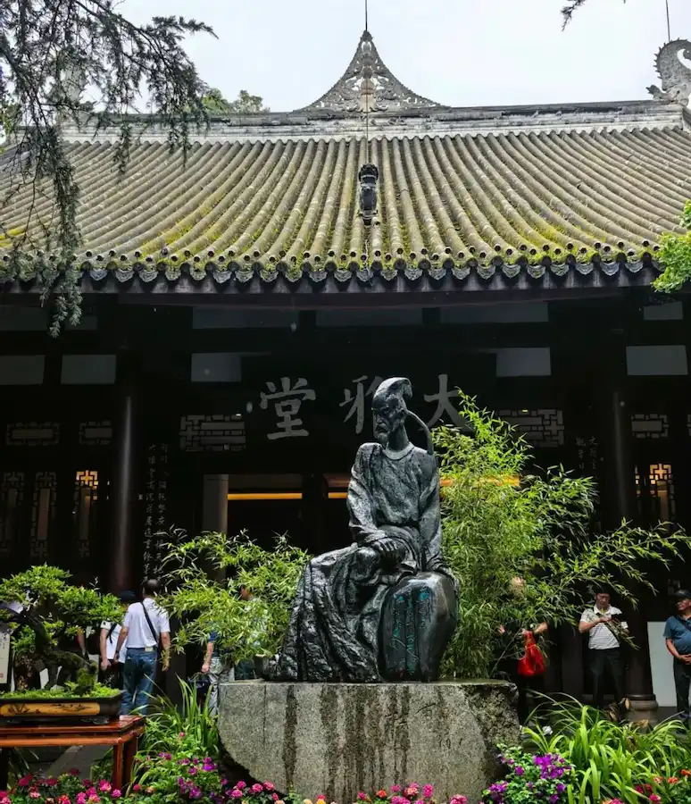 chengdu china tourist attractions:Du Fu Thatched Cottage in Chengdu