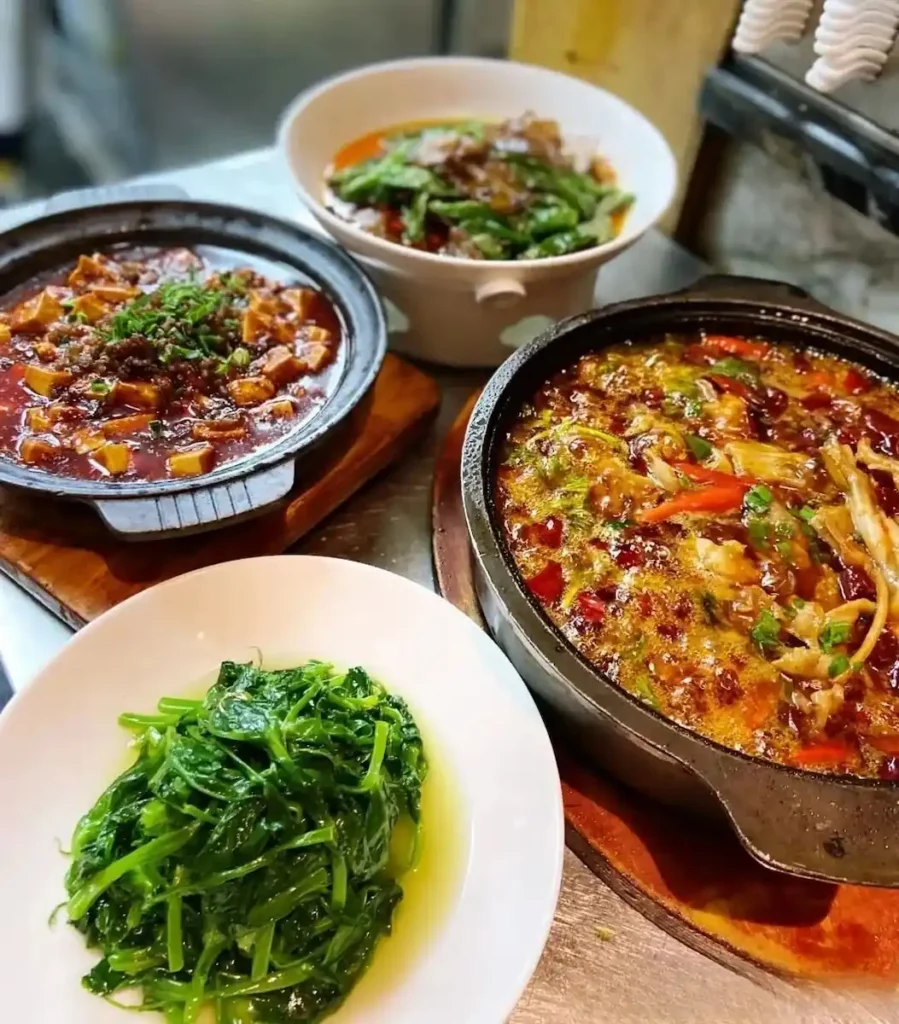 Lu Ji Zhengjie Restaurant's delicious food