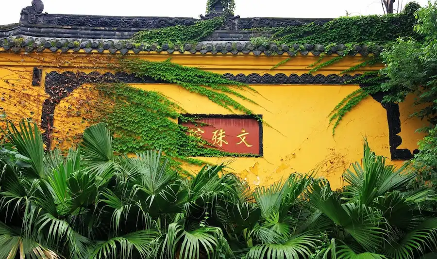 tourist attraction in chengdu:Wenshu Monastery in Chengdu
