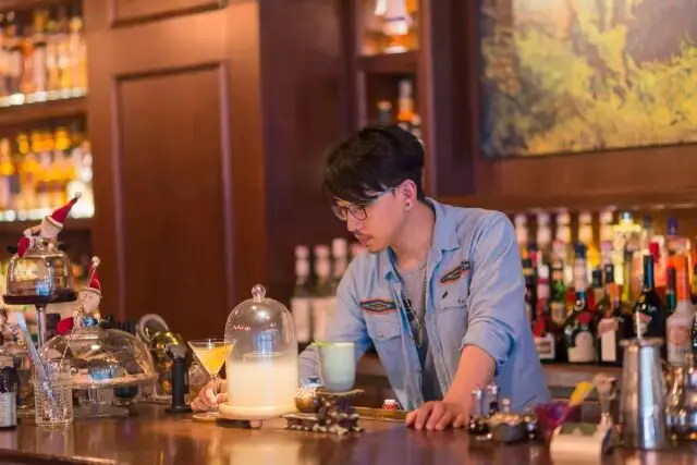 Craft cocktail bar in Chengdu nightlife